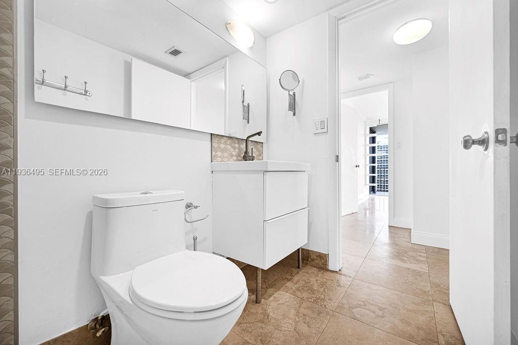 BRICKELL PLACE PHASE II C - Residential