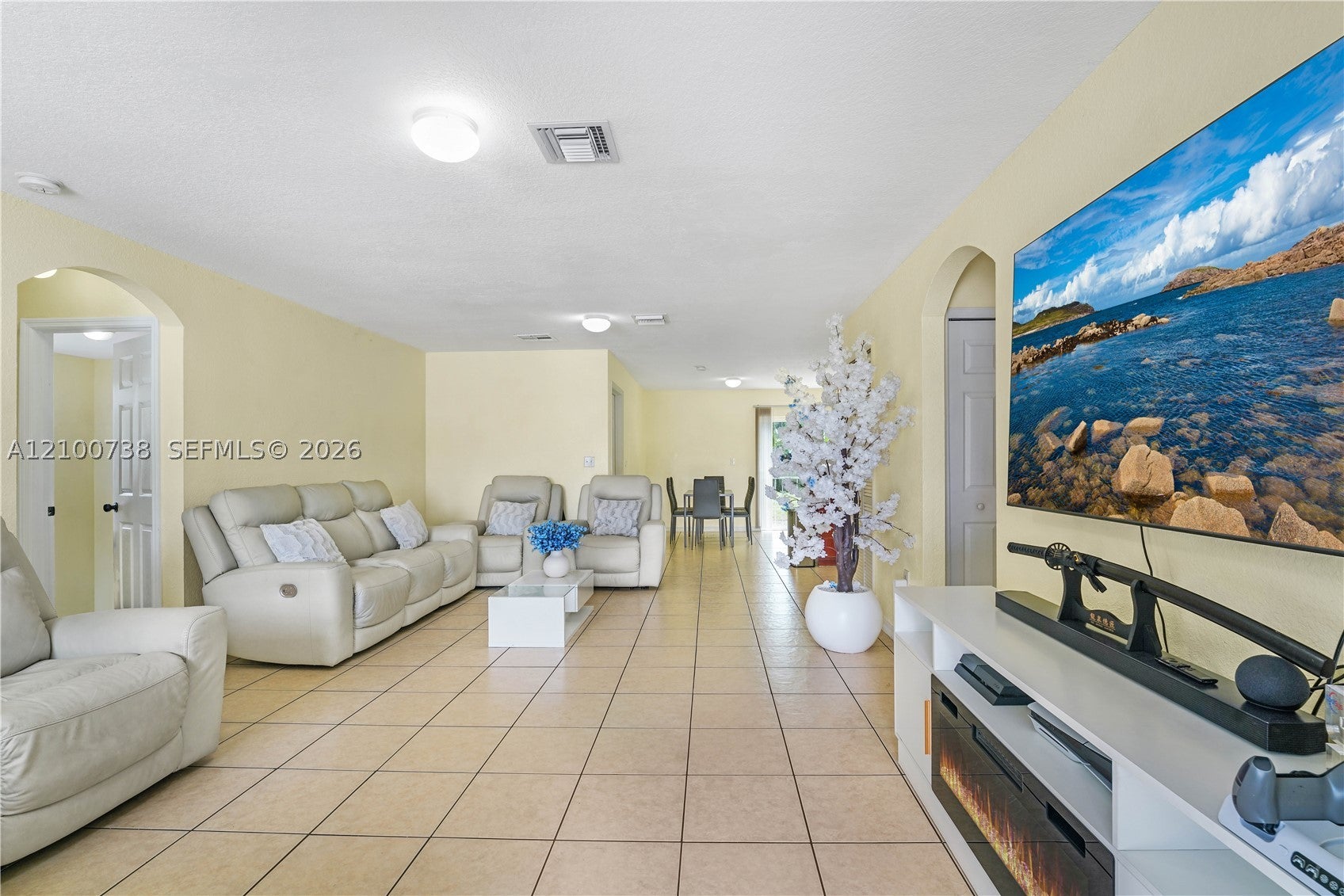 10170 W Fern St