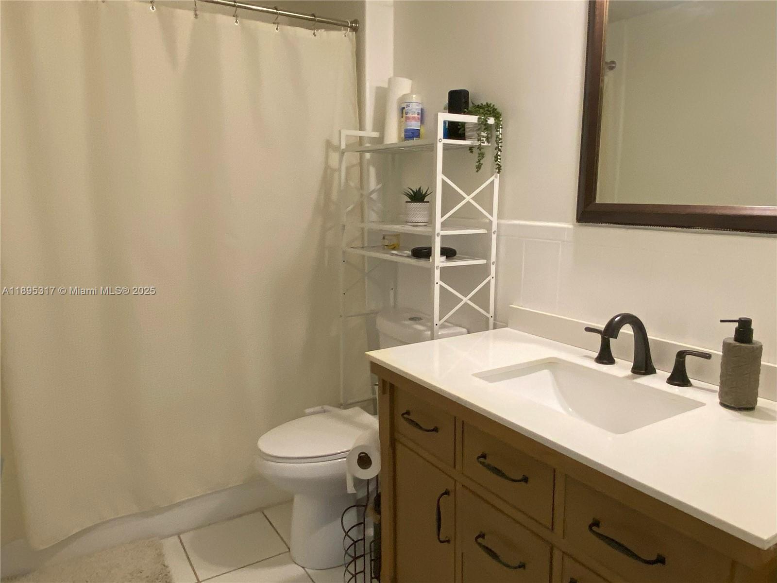 BAHIA BISCAYNE CONDO - Residential