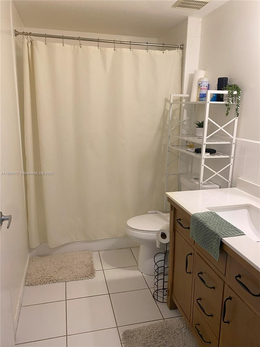BAHIA BISCAYNE CONDO - Residential