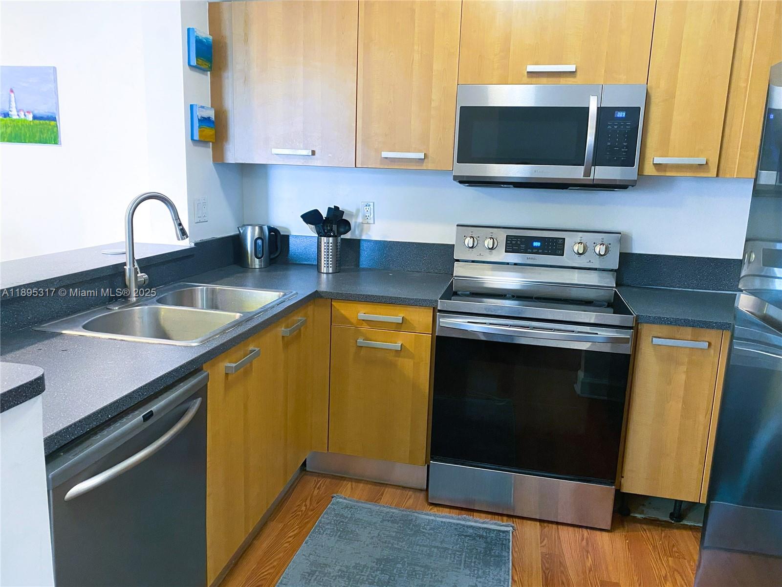 View photos, virtual tours, details... 471 NE 25th St 602
