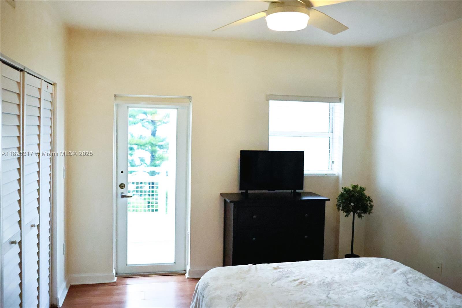 BAHIA BISCAYNE CONDO - Residential
