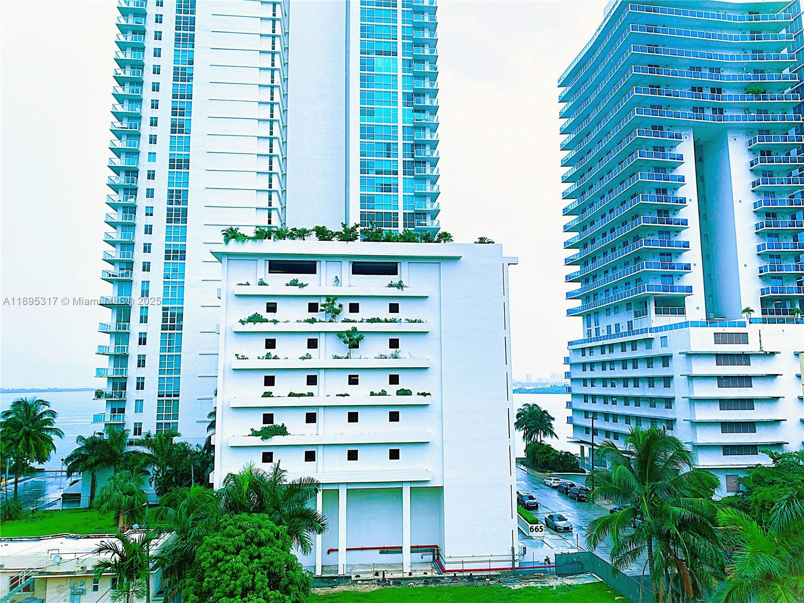 View photos, virtual tours, details... 471 NE 25th St 602