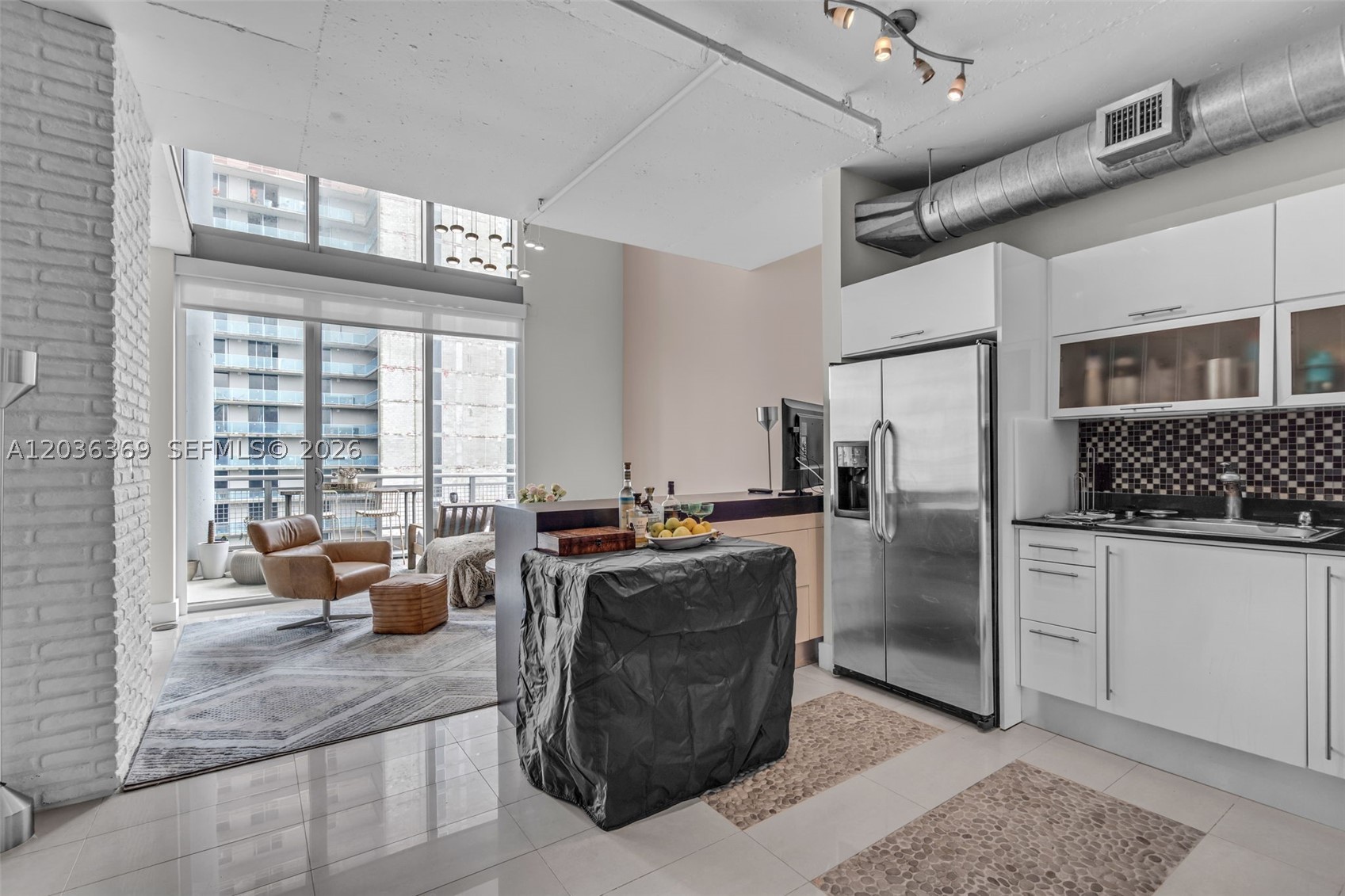 690 SW 1st Ct PHII16