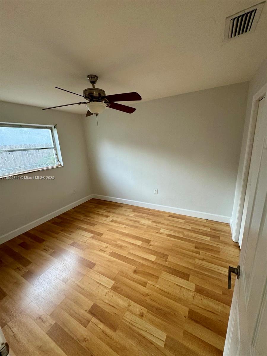 SUNRISE GOLF VILLAGE SEC - Residential Lease