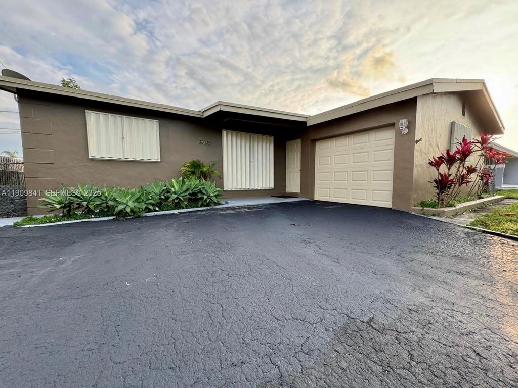 Photo of 8670 NW 28th Pl #., Sunrise, FL 33322 (MLS # A11909841)