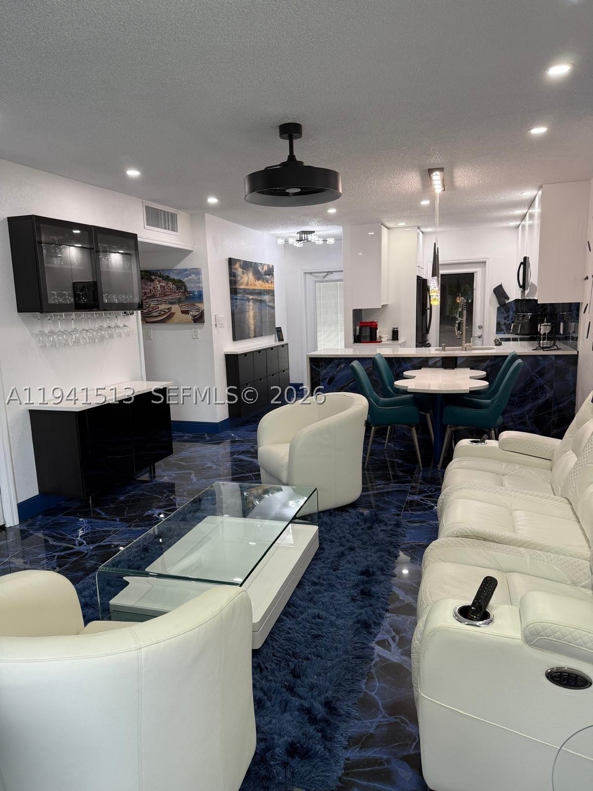 5121 W Oakland Park Blvd