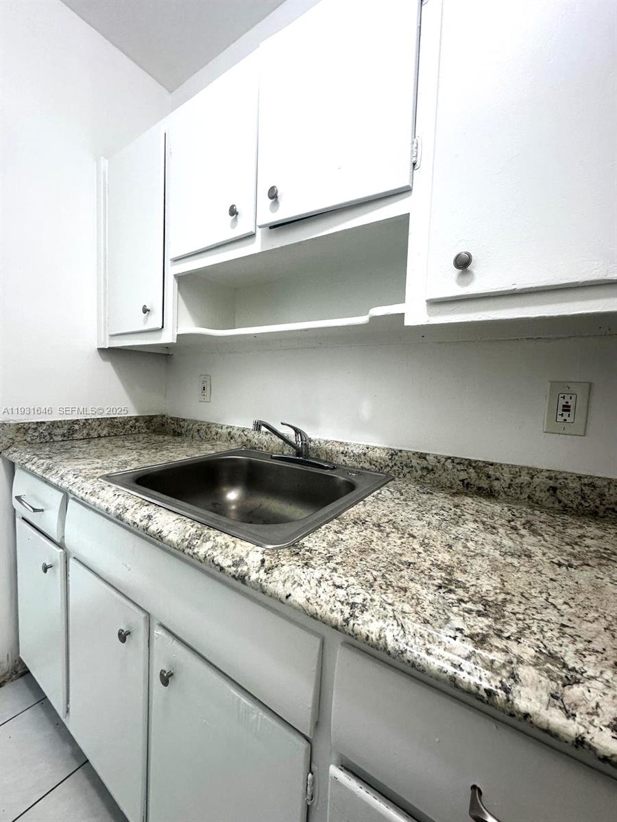 PARK VIEW ISLAND - Residential Lease