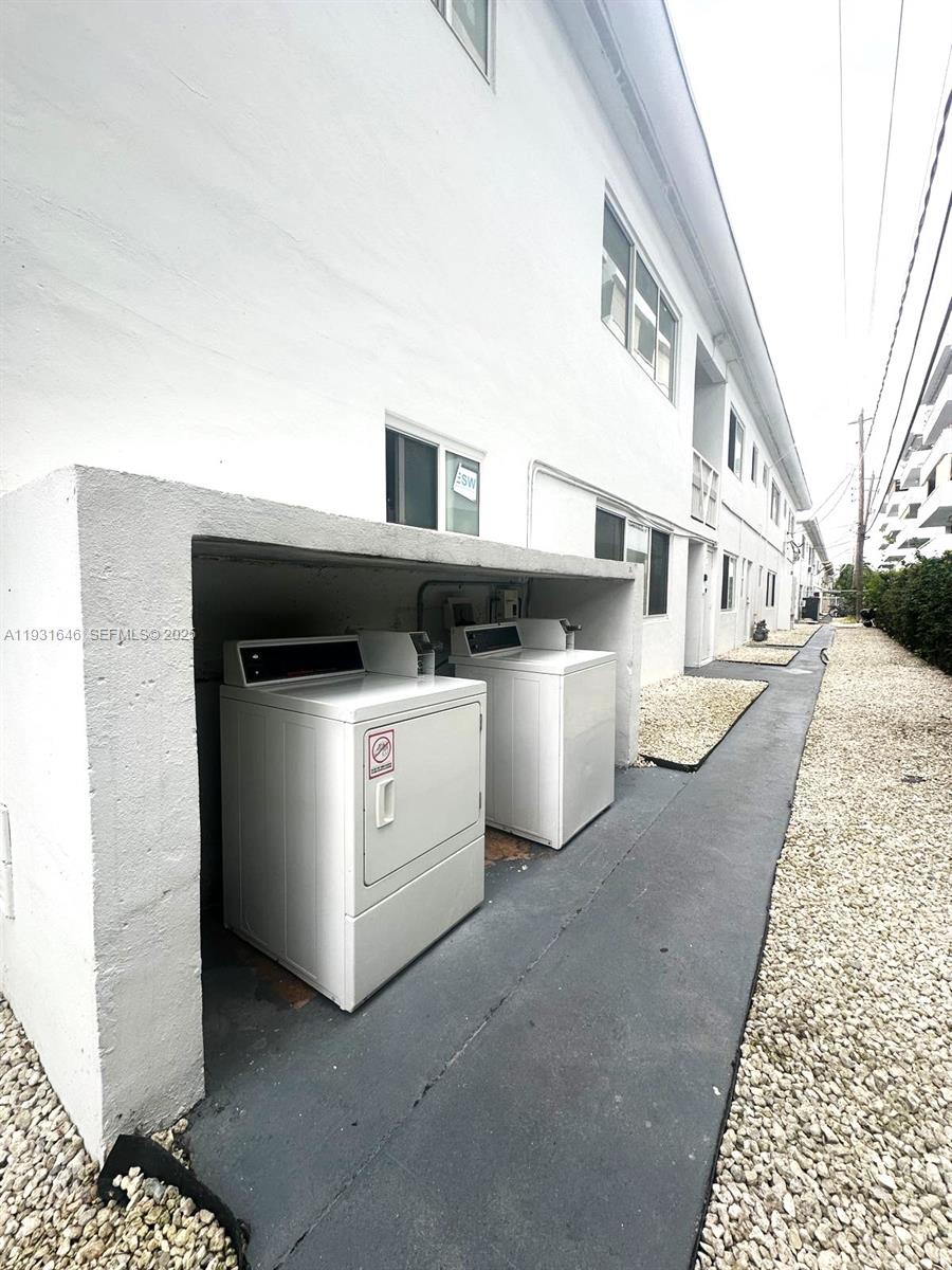 PARK VIEW ISLAND - Residential Lease