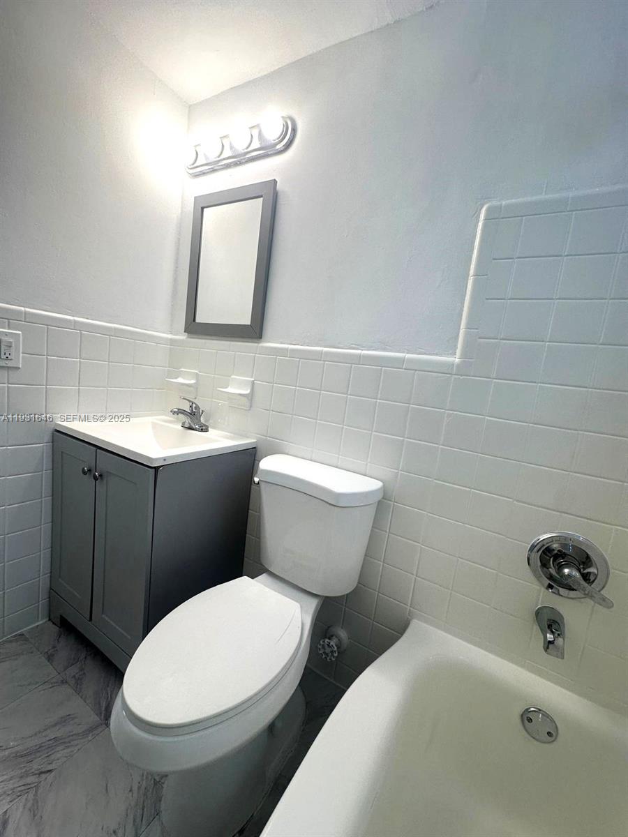 PARK VIEW ISLAND - Residential Lease