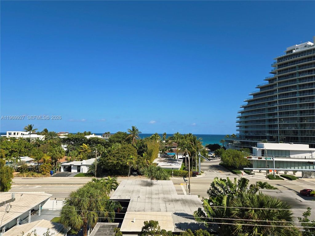 Photo of 2300 NE 33rd Ave #606, Fort Lauderdale, FL 33305 (MLS # A11969927)