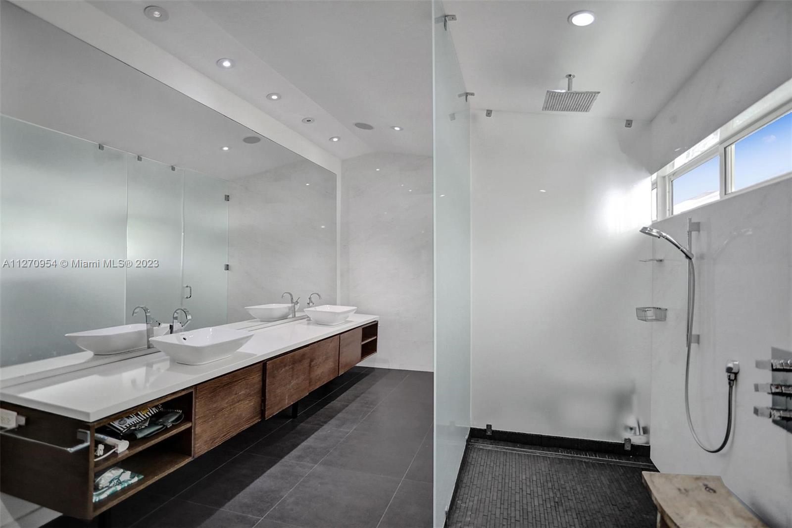 REPLAT OF OAK FOREST FOUR - Residential