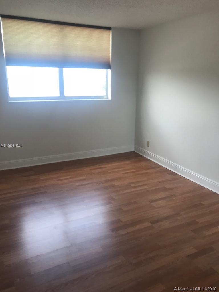 BREAKWATERS OF THE PALM B - Residential Lease