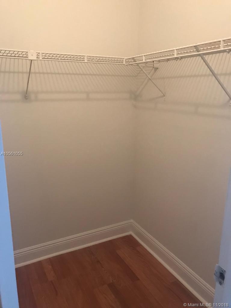 BREAKWATERS OF THE PALM B - Residential Lease