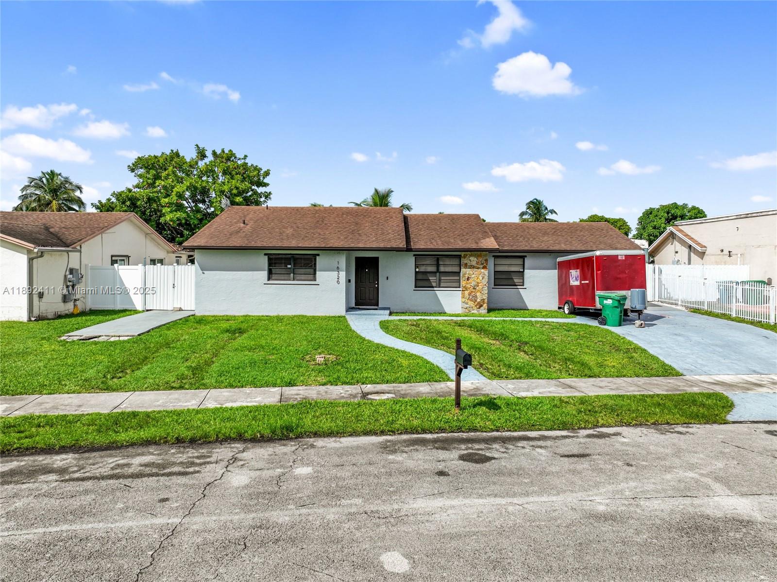 EMAUS PINES - Residential