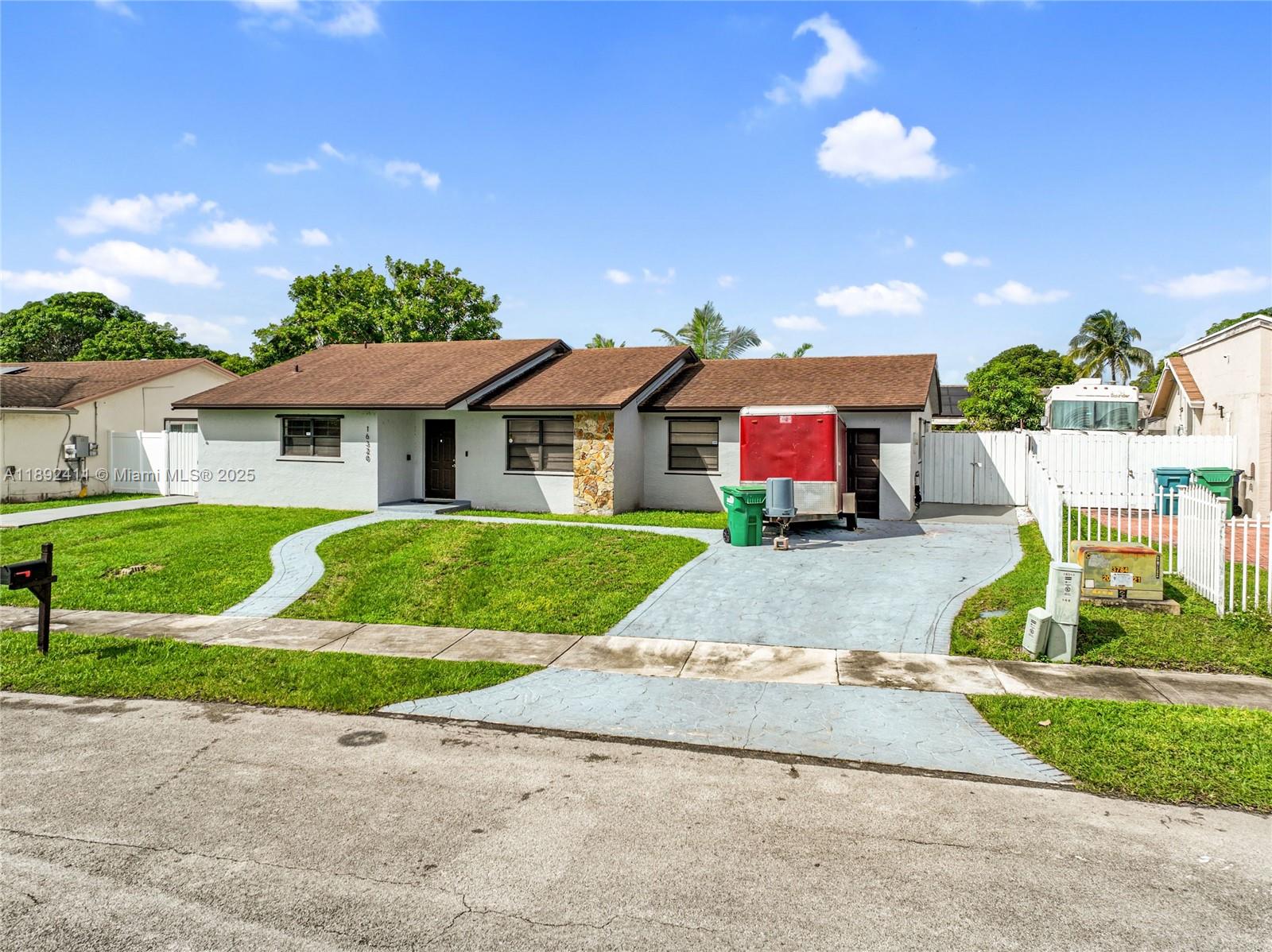 EMAUS PINES - Residential