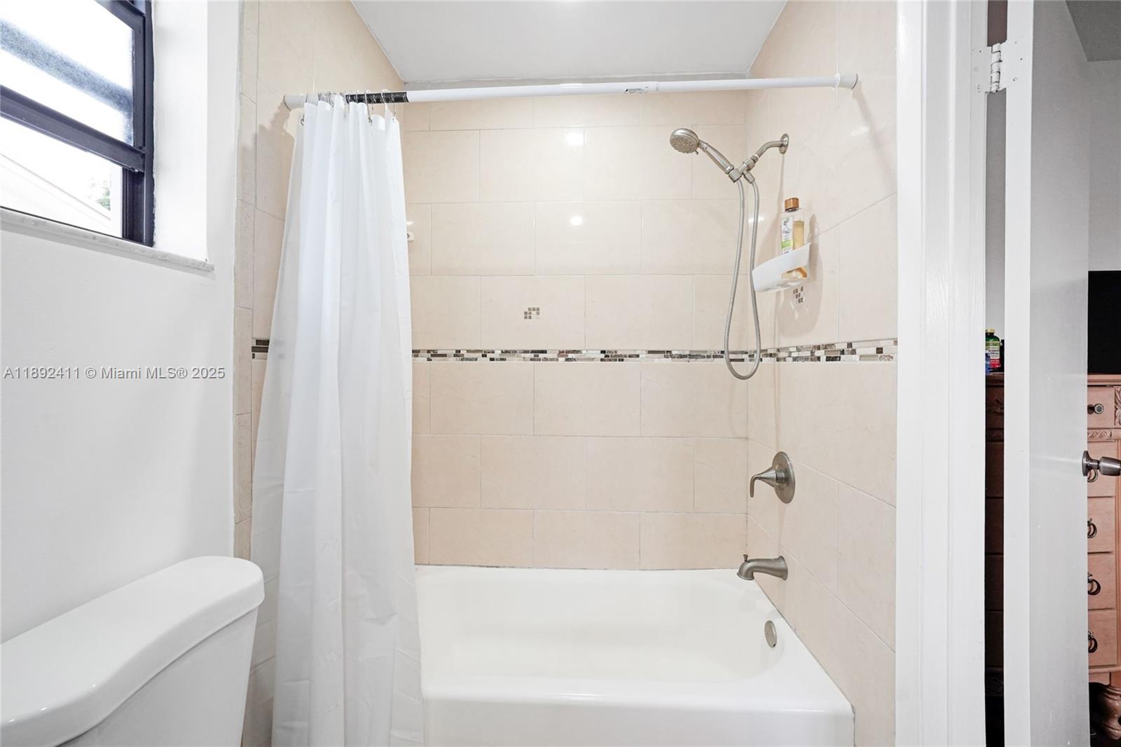 EMAUS PINES - Residential