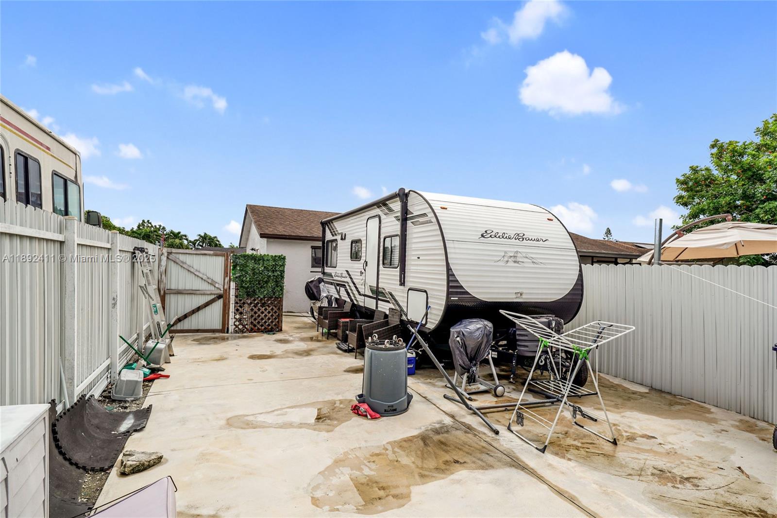 EMAUS PINES - Residential