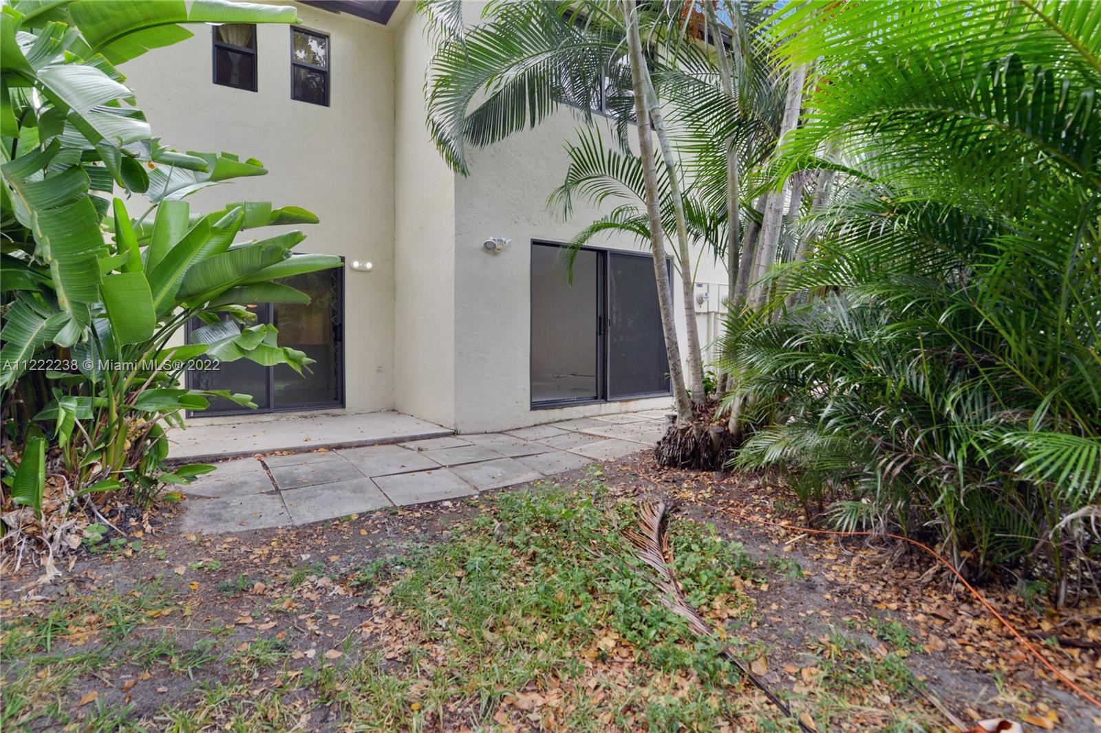 WINDWOOD UNIT I - Residential Lease