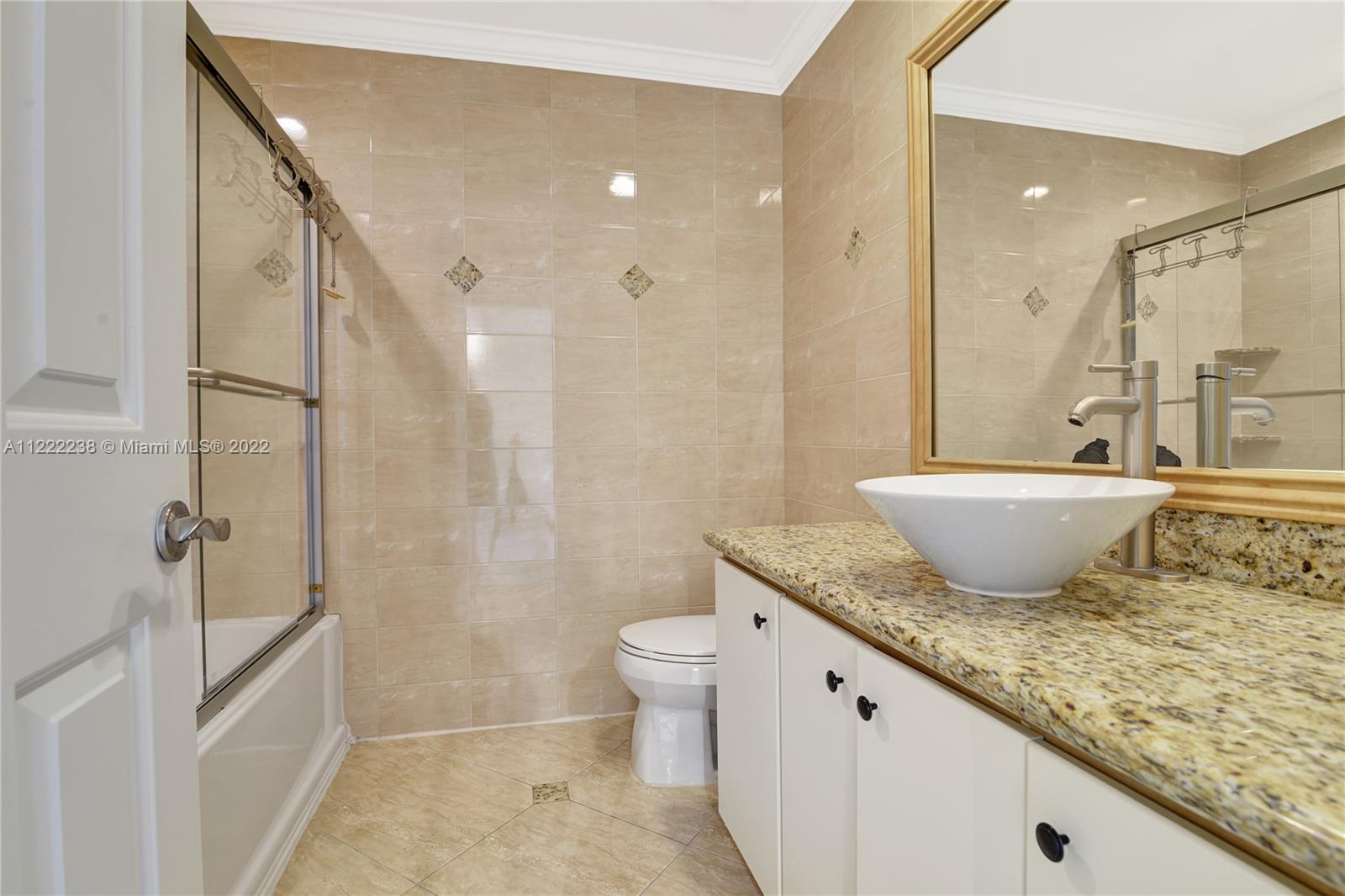 WINDWOOD UNIT I - Residential Lease