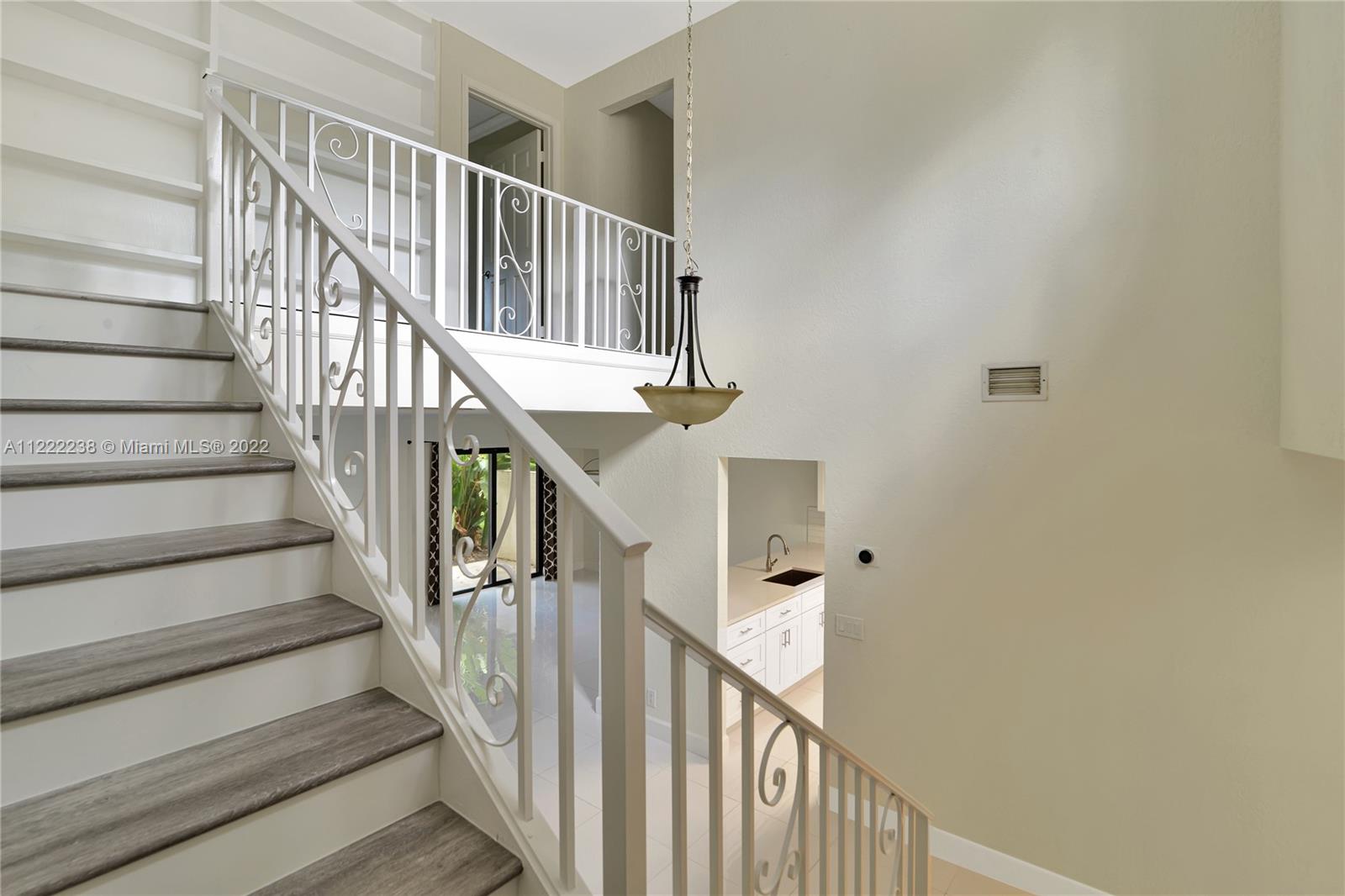 WINDWOOD UNIT I - Residential Lease