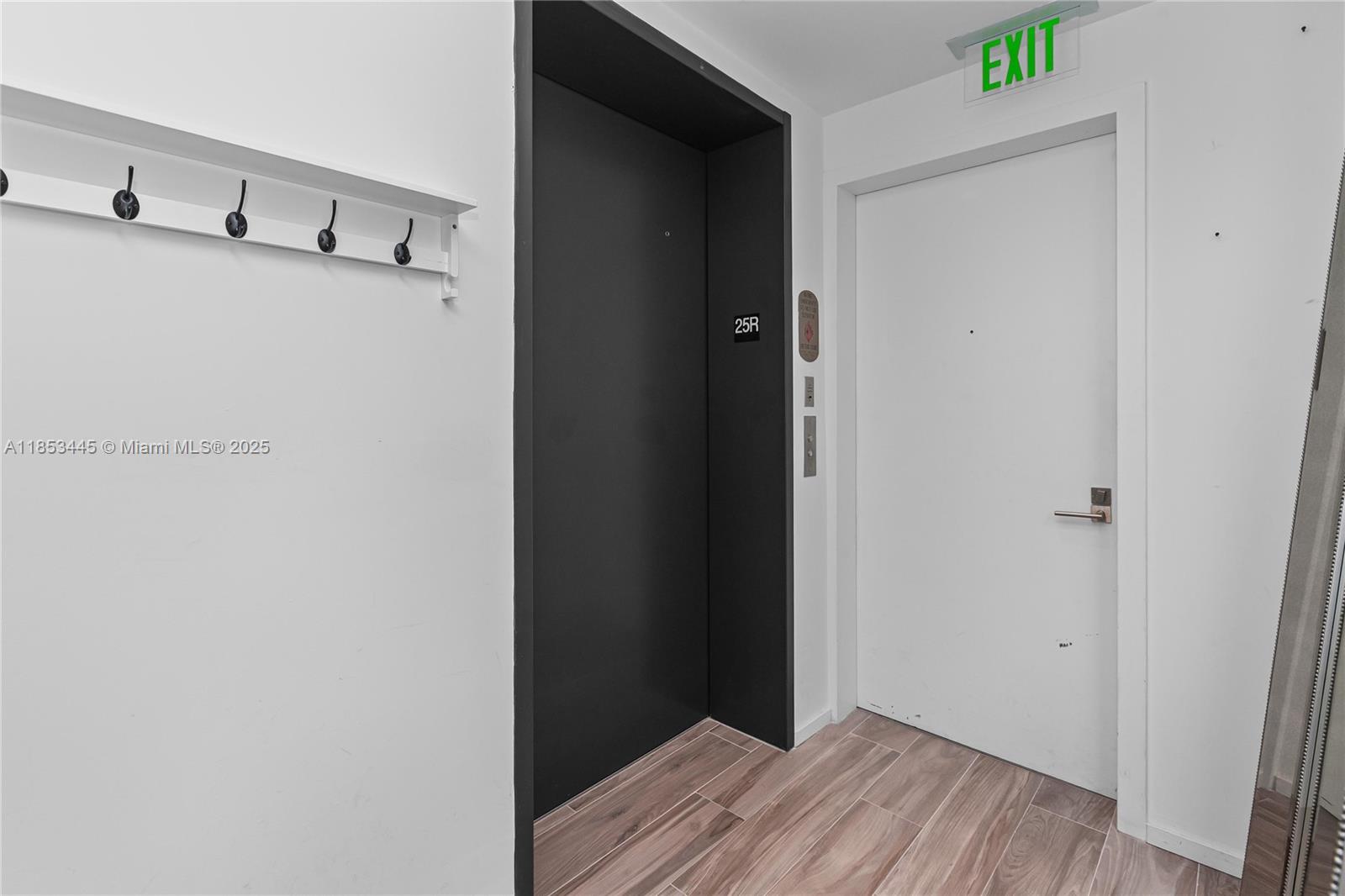 801 SMA RESIDENCES CONDO - Residential