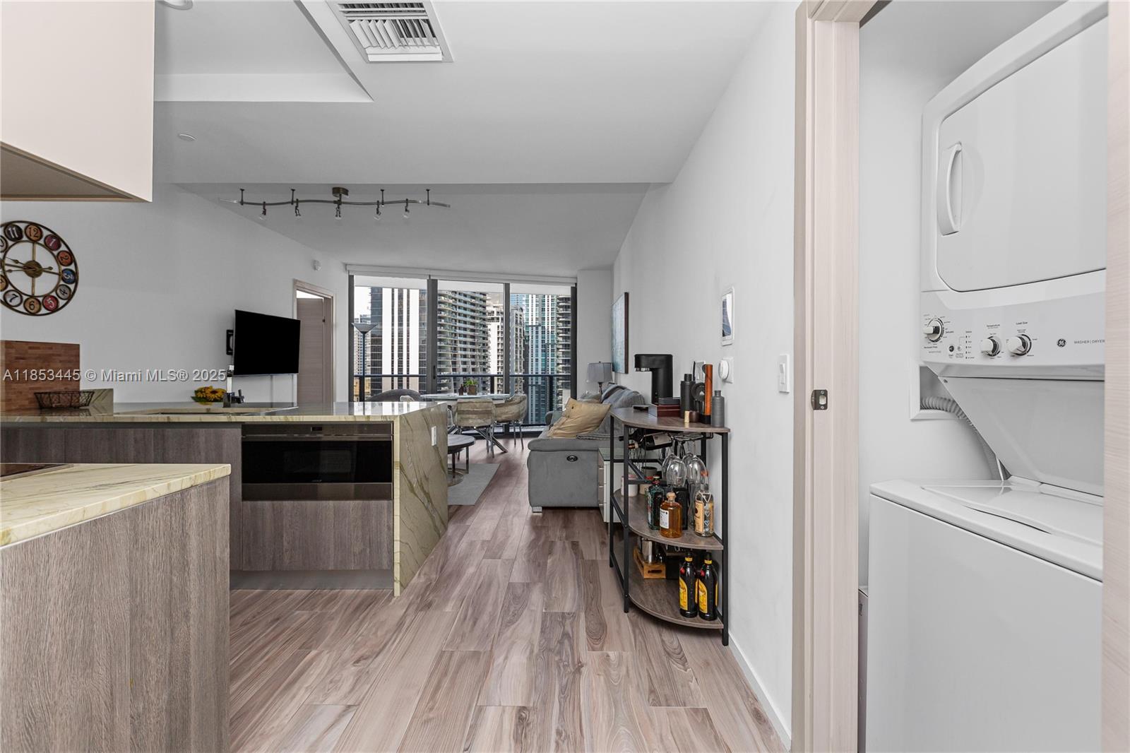 801 SMA RESIDENCES CONDO - Residential