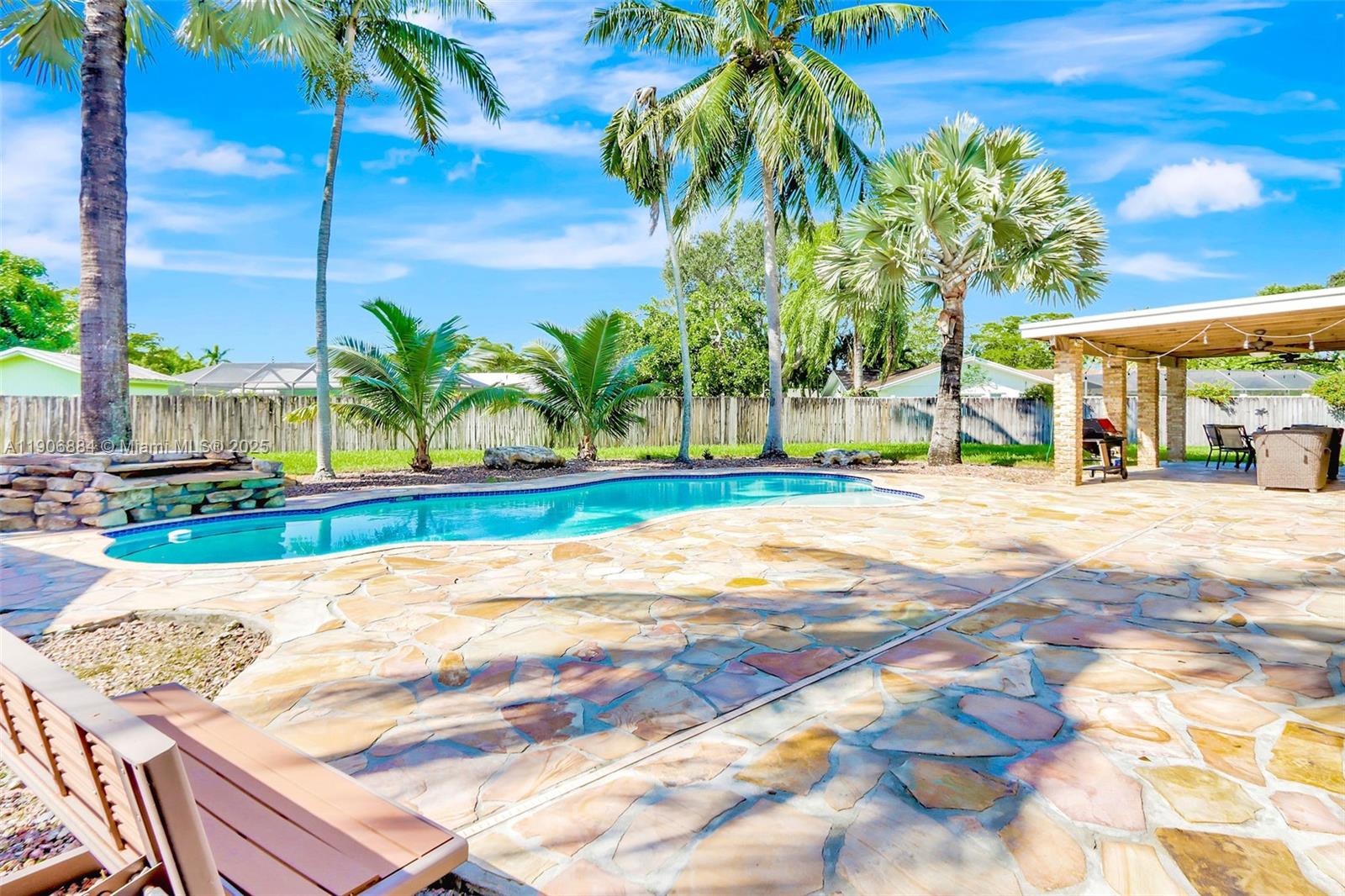 PINE SHORE SEC 6 - Residential