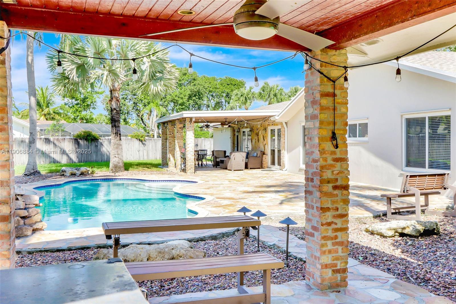 PINE SHORE SEC 6 - Residential