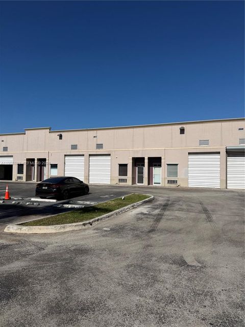 15075 SW 137th St 6 Miami FL 33196