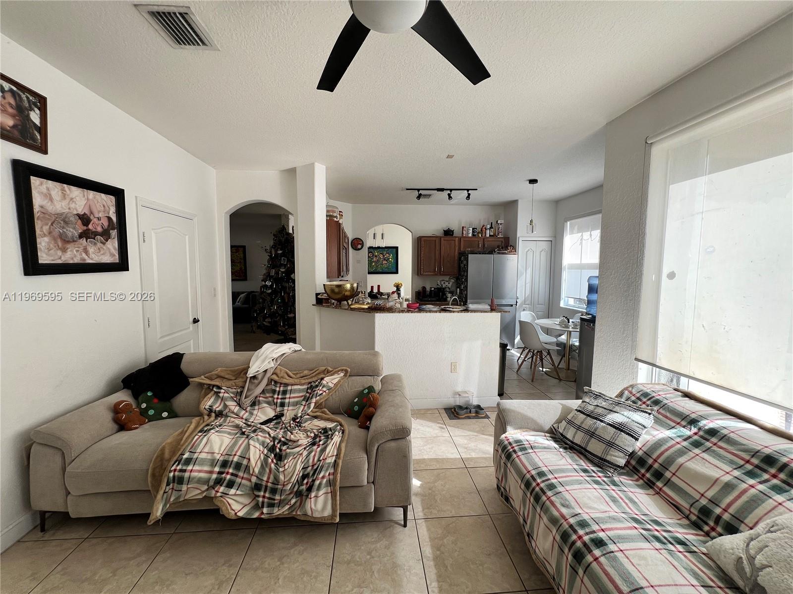 ISLANDS AT DORAL TOWNHOME - Residential