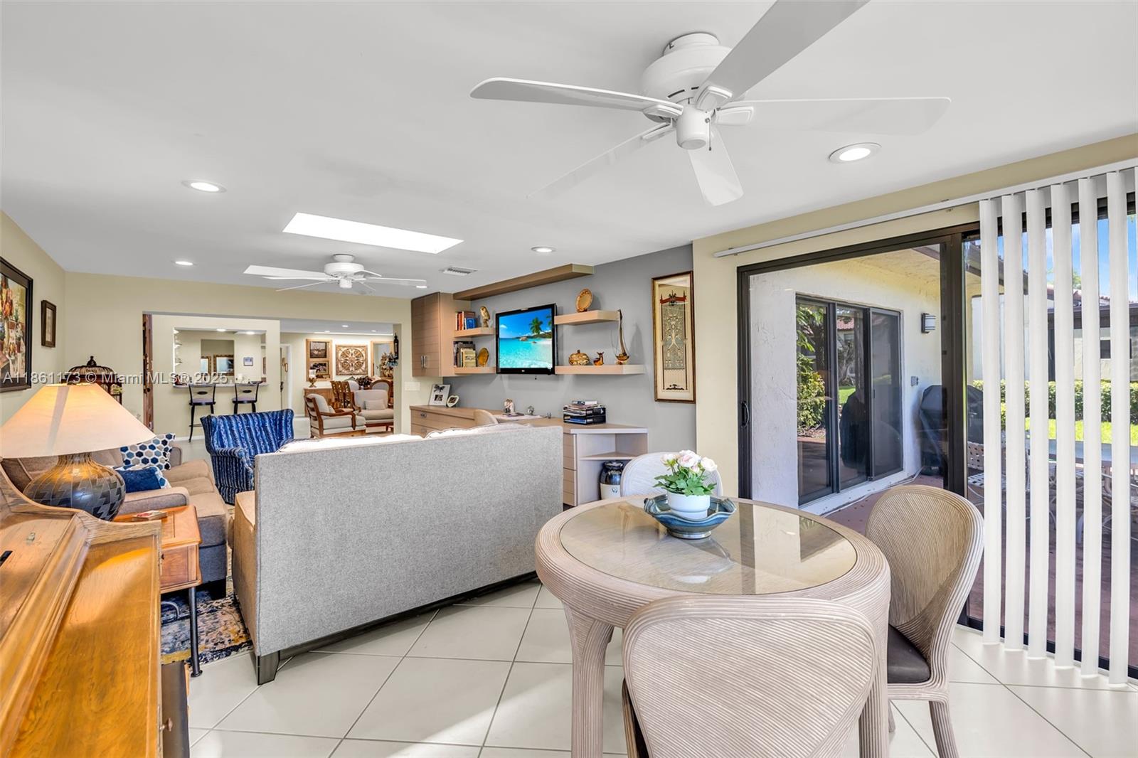 GLADES OF BOCA LAGO CONDO - Residential