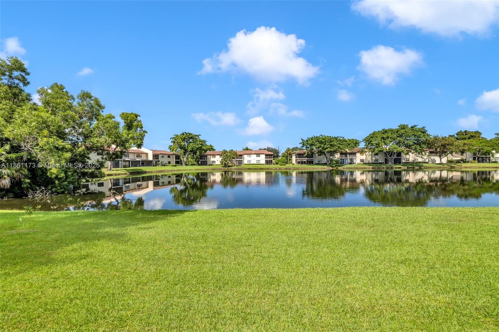 GLADES OF BOCA LAGO CONDO - Residential