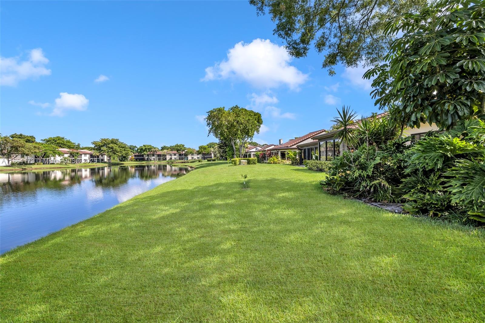 GLADES OF BOCA LAGO CONDO - Residential