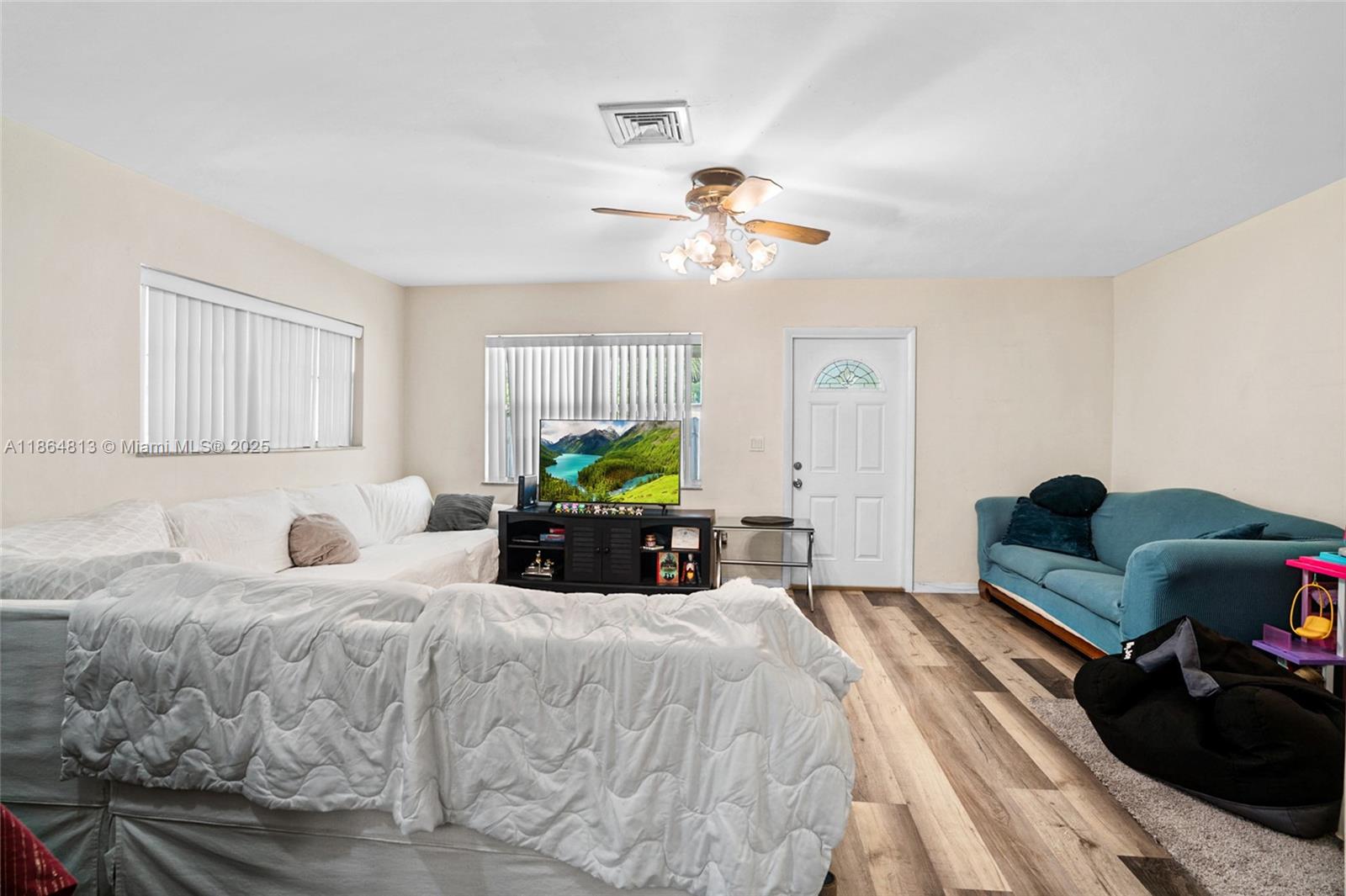 HOLLYWOOD BEACH GARDENS - Residential Income