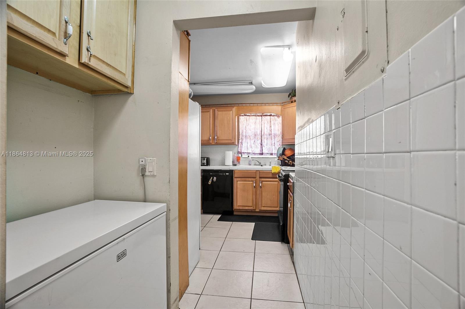 HOLLYWOOD BEACH GARDENS - Residential Income