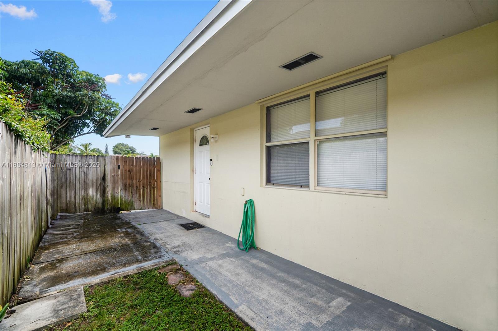 HOLLYWOOD BEACH GARDENS - Residential Income