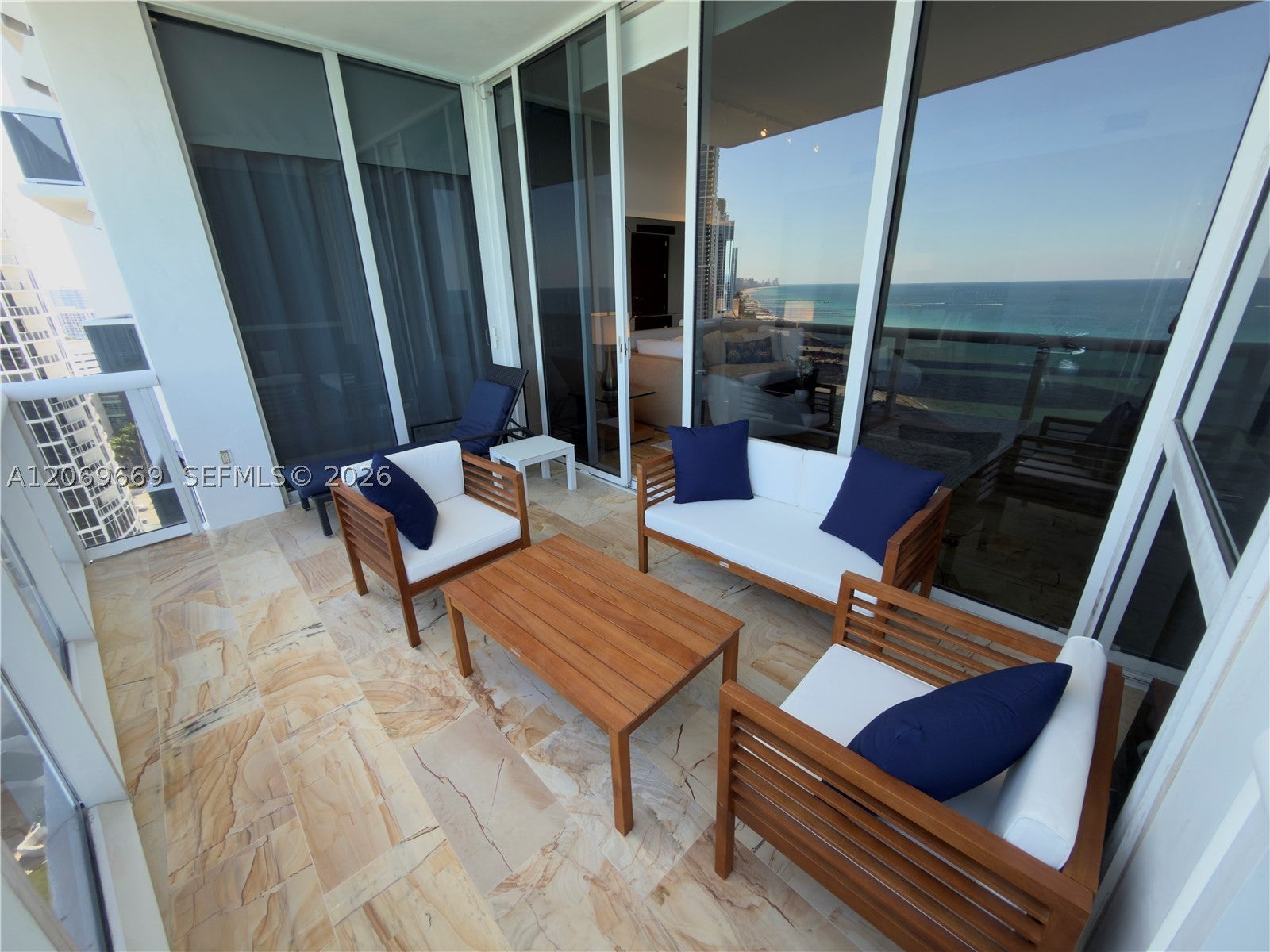 18101 Collins Ave 1807