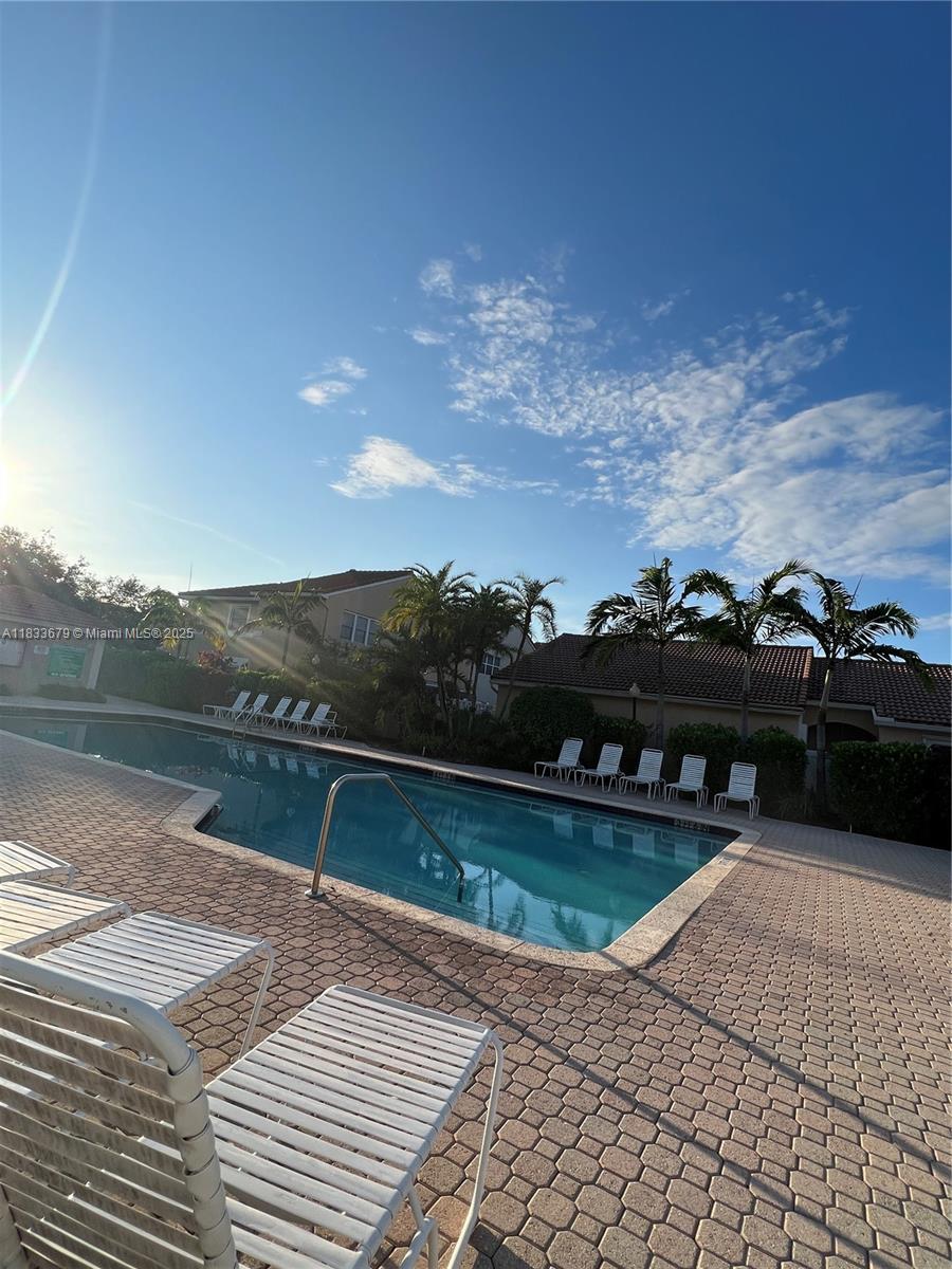 KENSINGTON SOUTH - Residential Lease
