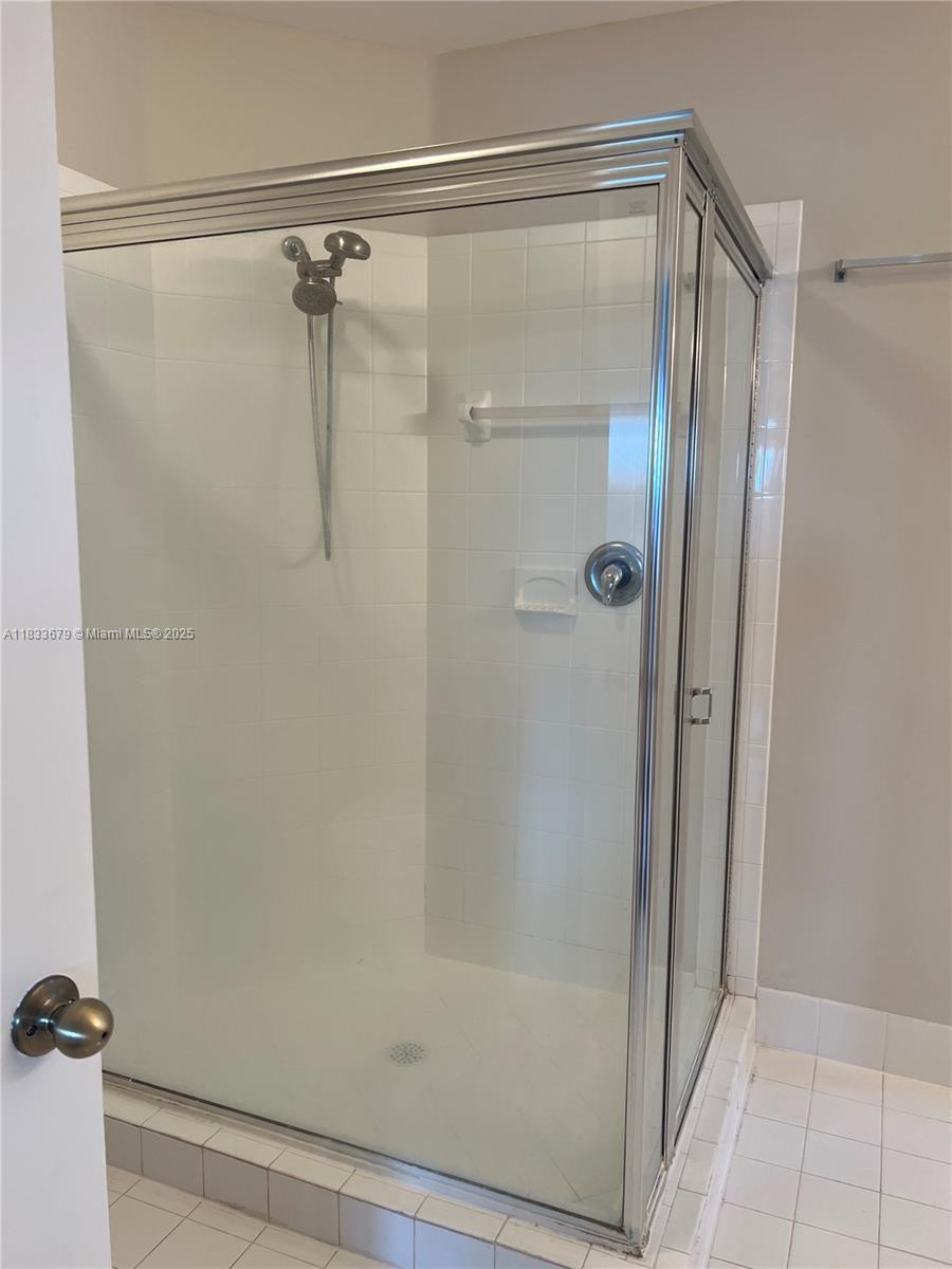 KENSINGTON SOUTH - Residential Lease