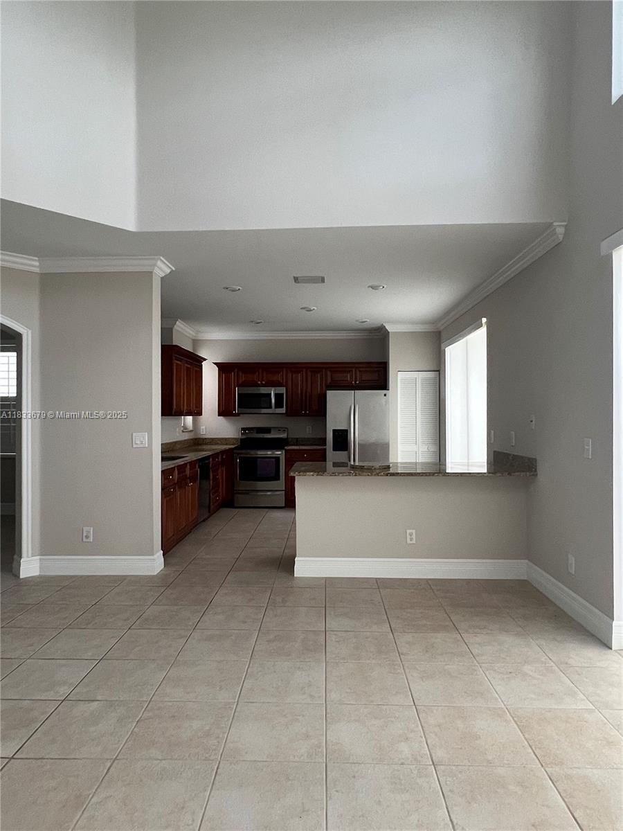 KENSINGTON SOUTH - Residential Lease
