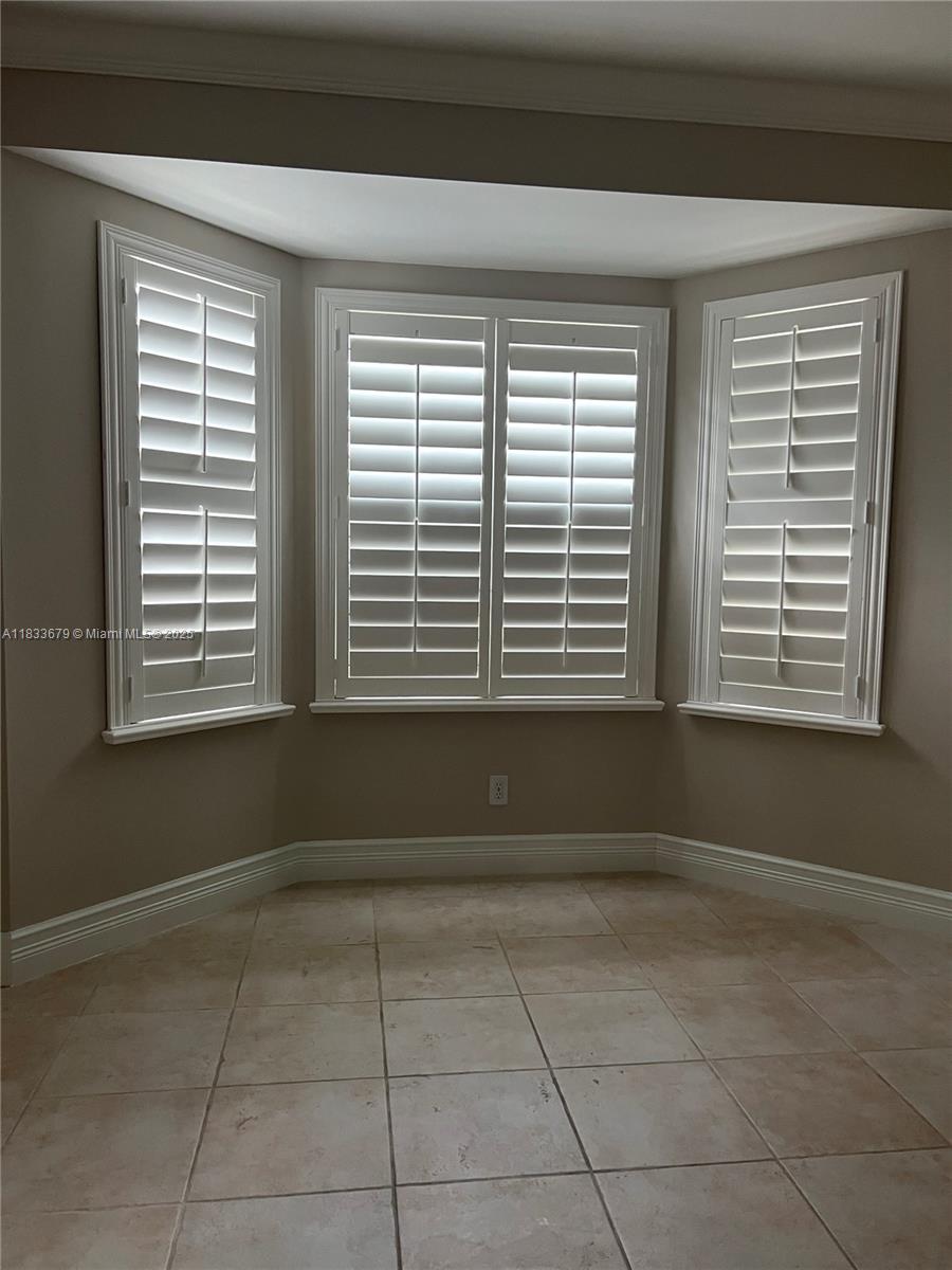 KENSINGTON SOUTH - Residential Lease