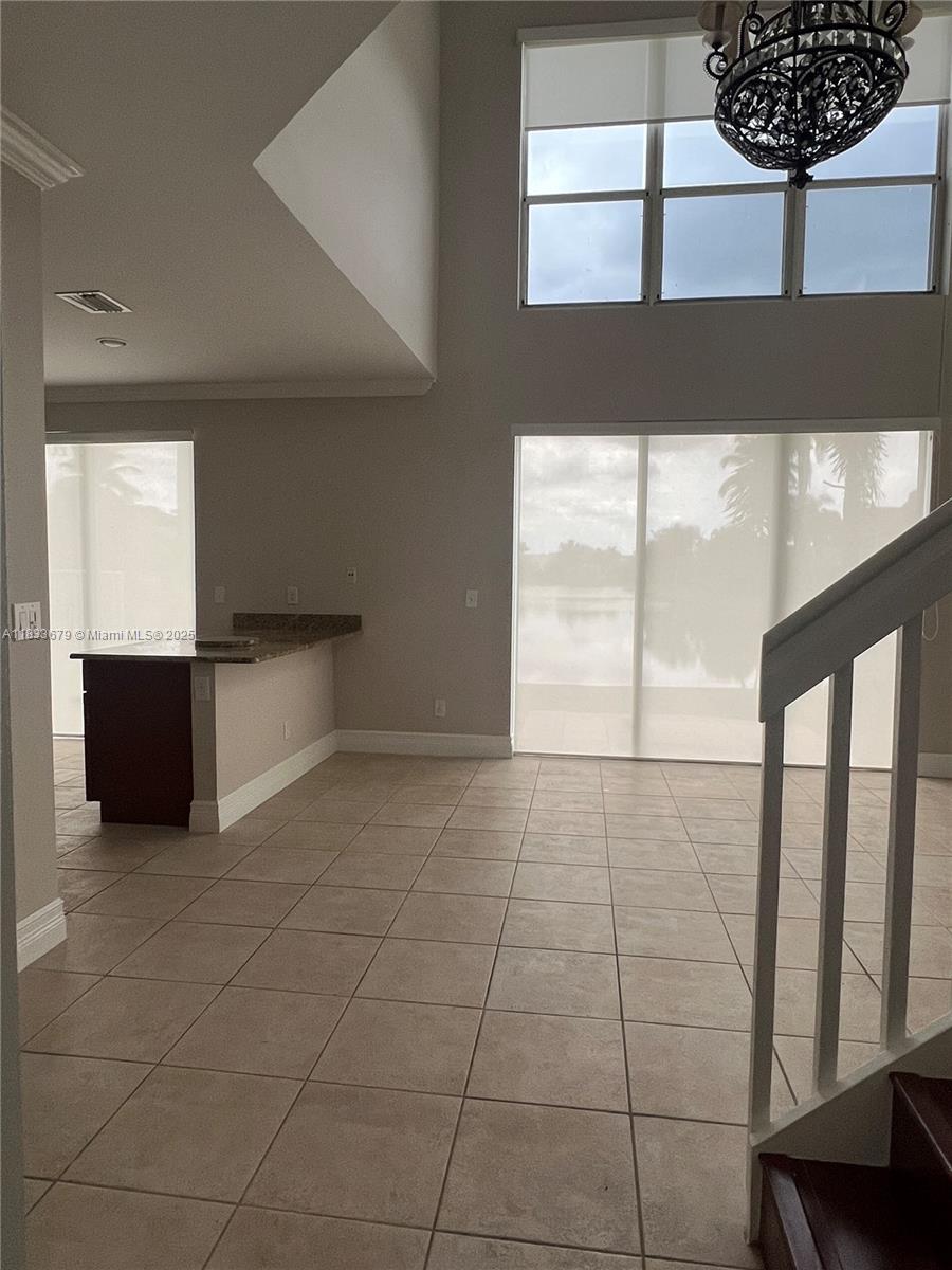 KENSINGTON SOUTH - Residential Lease