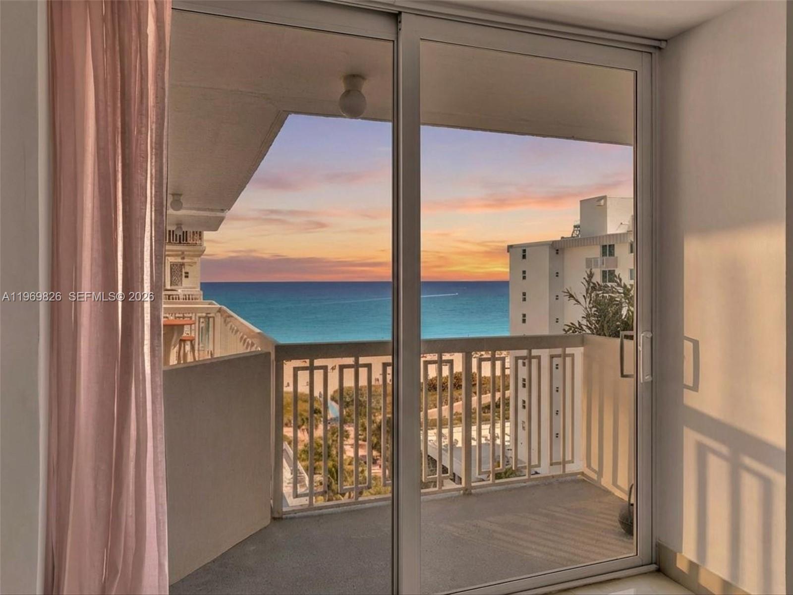 THE PRESIDENTIAL CONDO - Residential