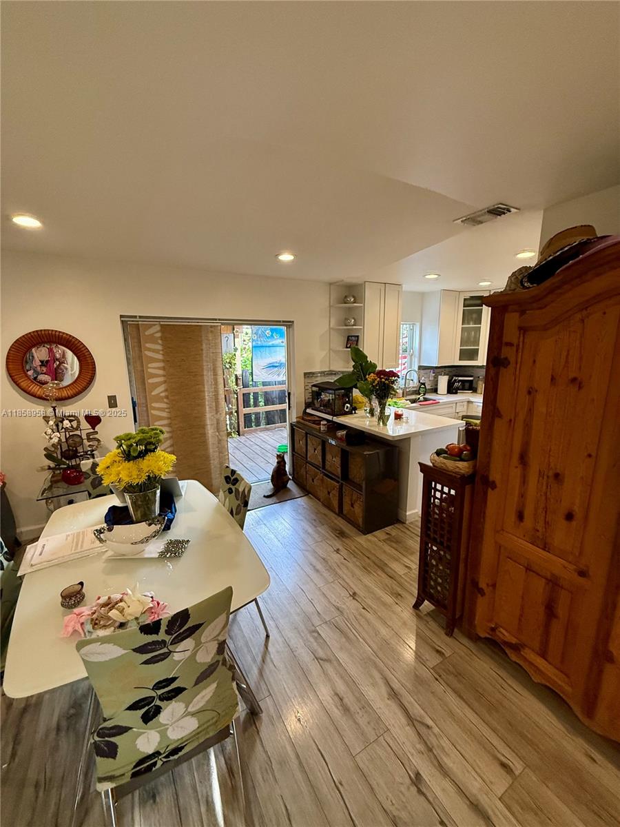 459 SW 3rd St 22