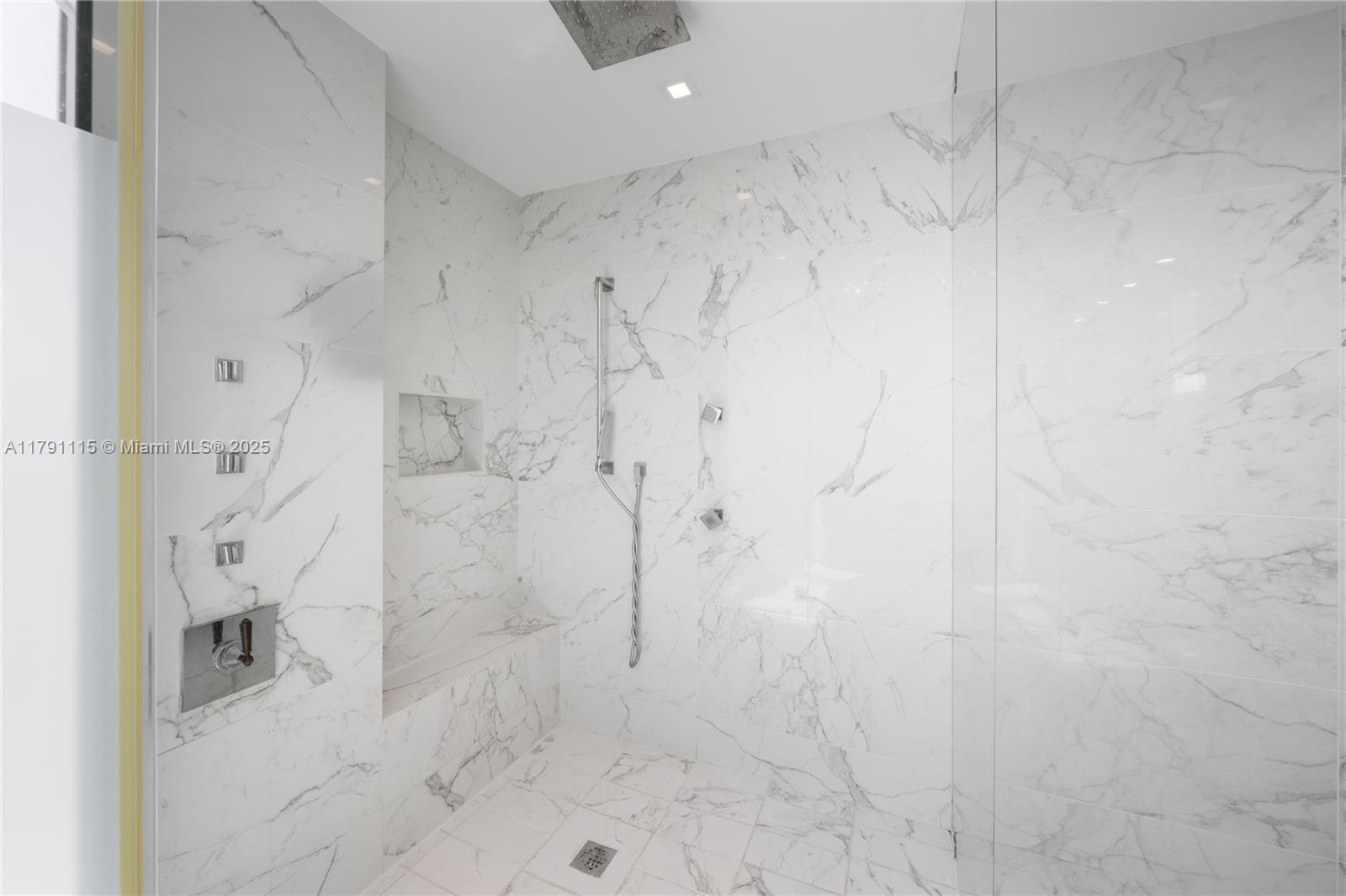 PORTOFINO TOWER CONDO - Residential