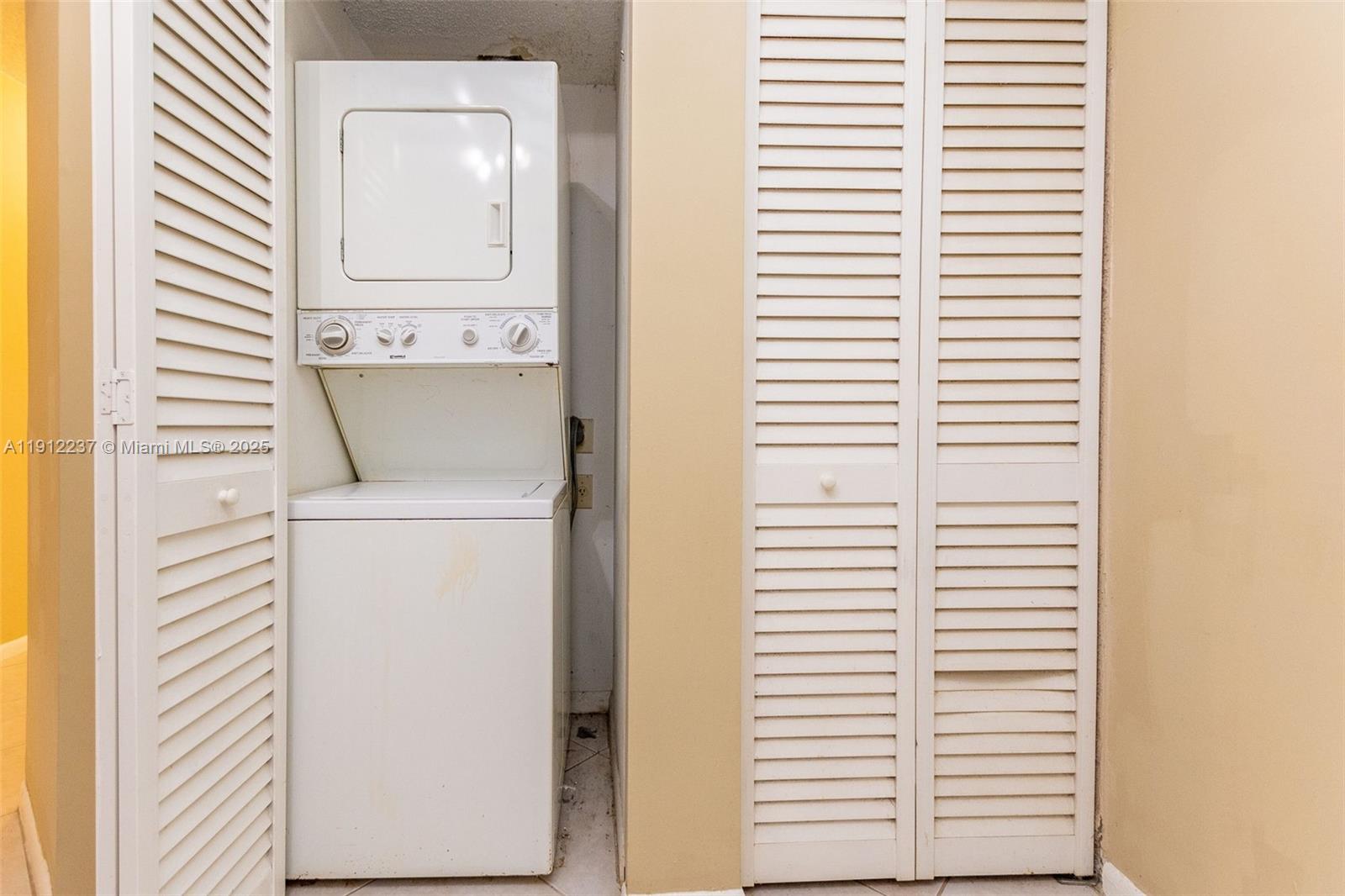 GRAND OASIS CONDO - Residential