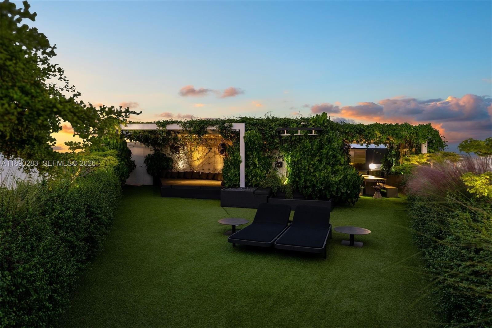 THE MERIDIAN CONDO - Residential