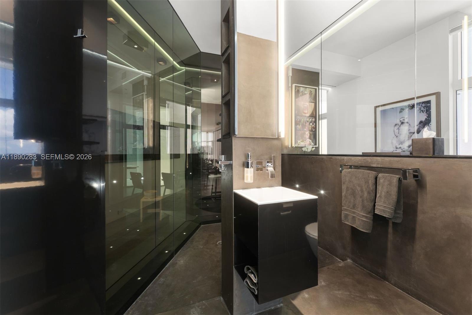 THE MERIDIAN CONDO - Residential