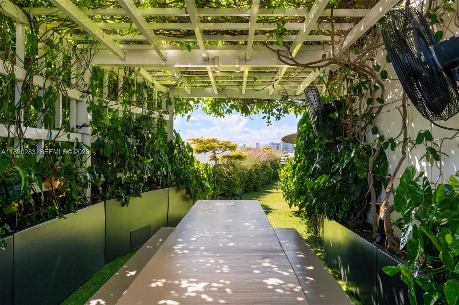 THE MERIDIAN CONDO - Residential